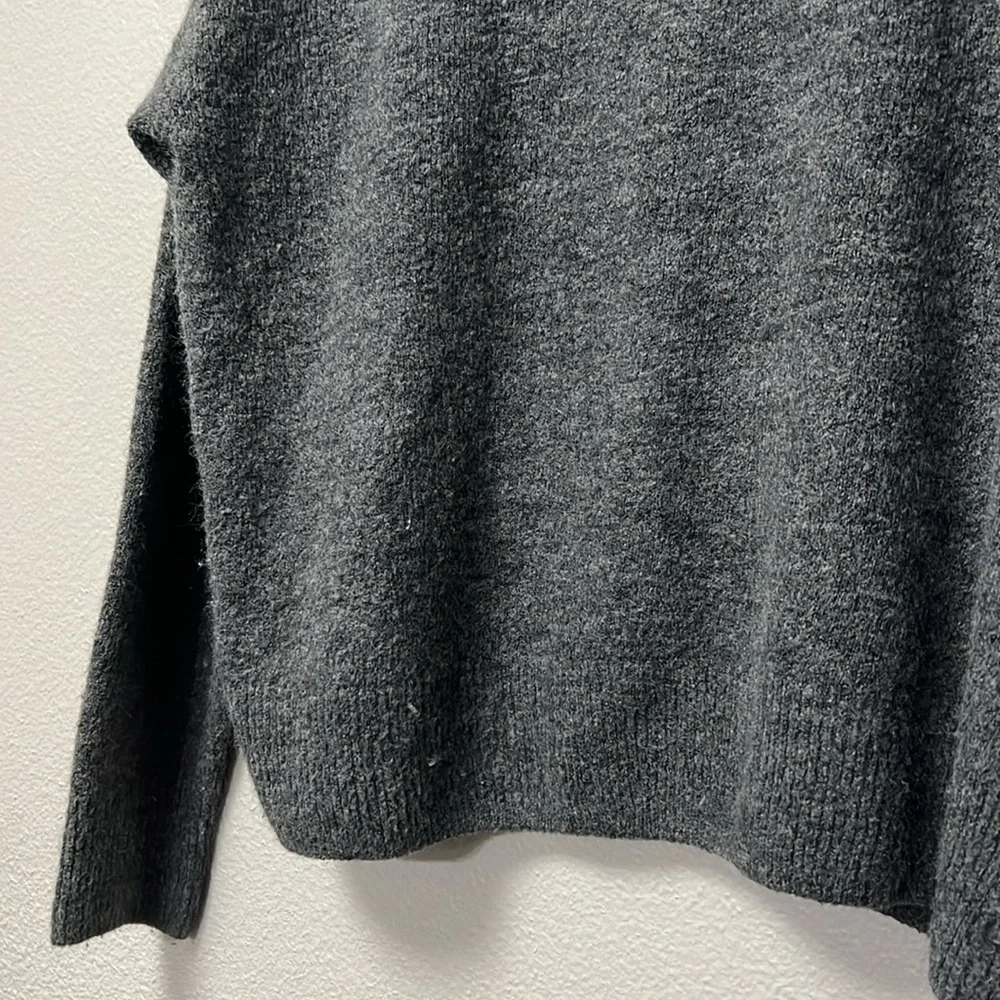 H&M Fine-Knit Sweater - Picture 10 of 11